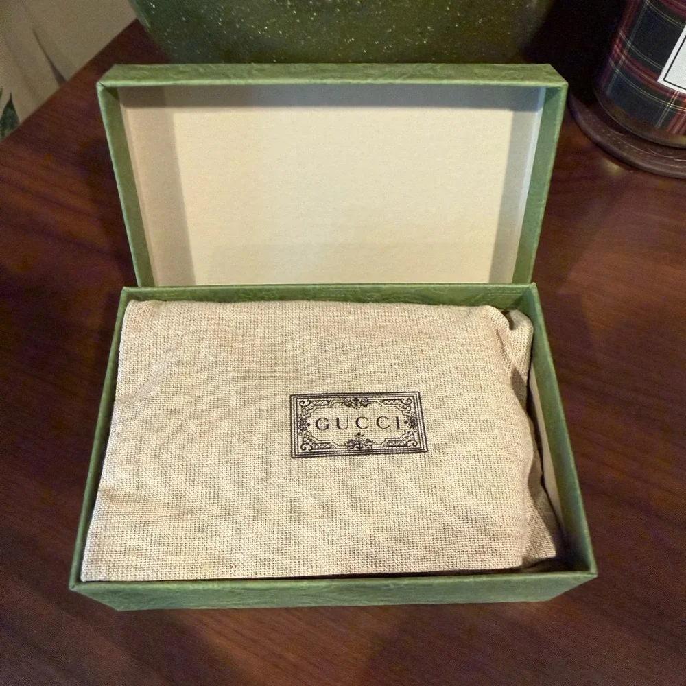 Gucci Beige and Green Box Set - Picture 3 of 6